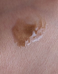 Honey Bronze Dry Shimmer Oil swatch