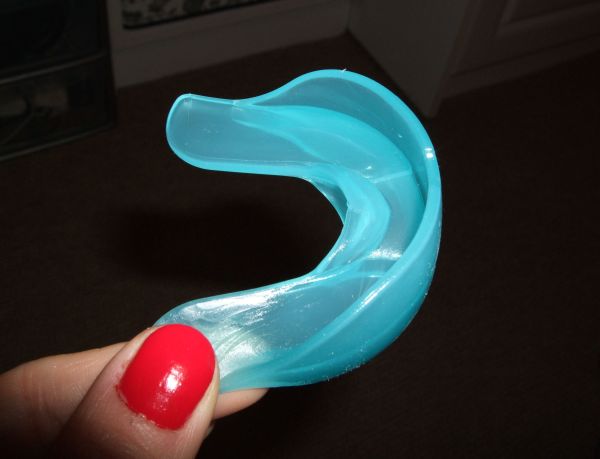 iWhite mouth tray